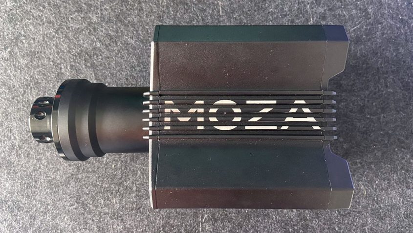 Moza Racing R9 Side Profile