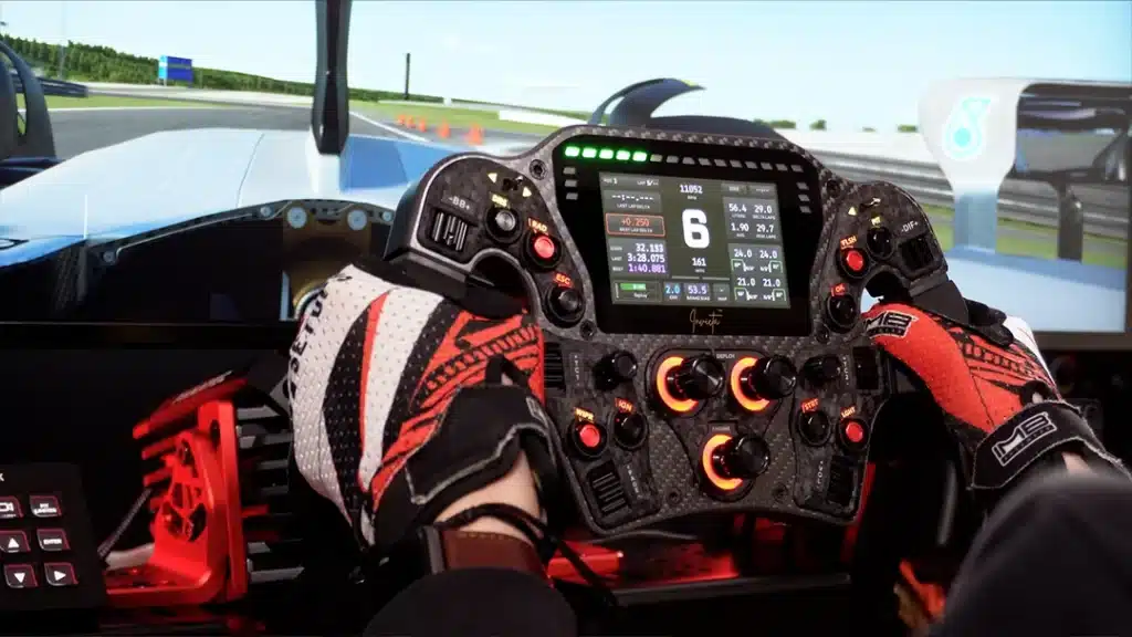 Gameplay of the Asetek Invicta steering wheel on Fanatec wheel base