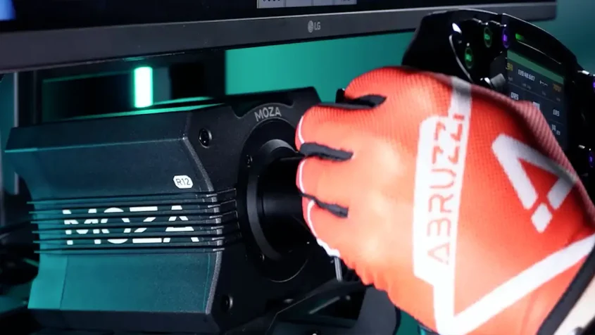 MOZA Racing R12 gameplay